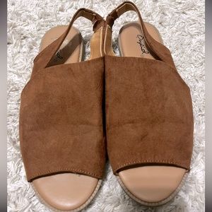 Qupid Sandals